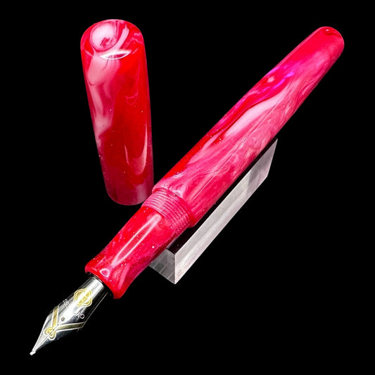 Valentine Swirl Fountain Pen